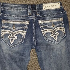 Rock revival crop jeans